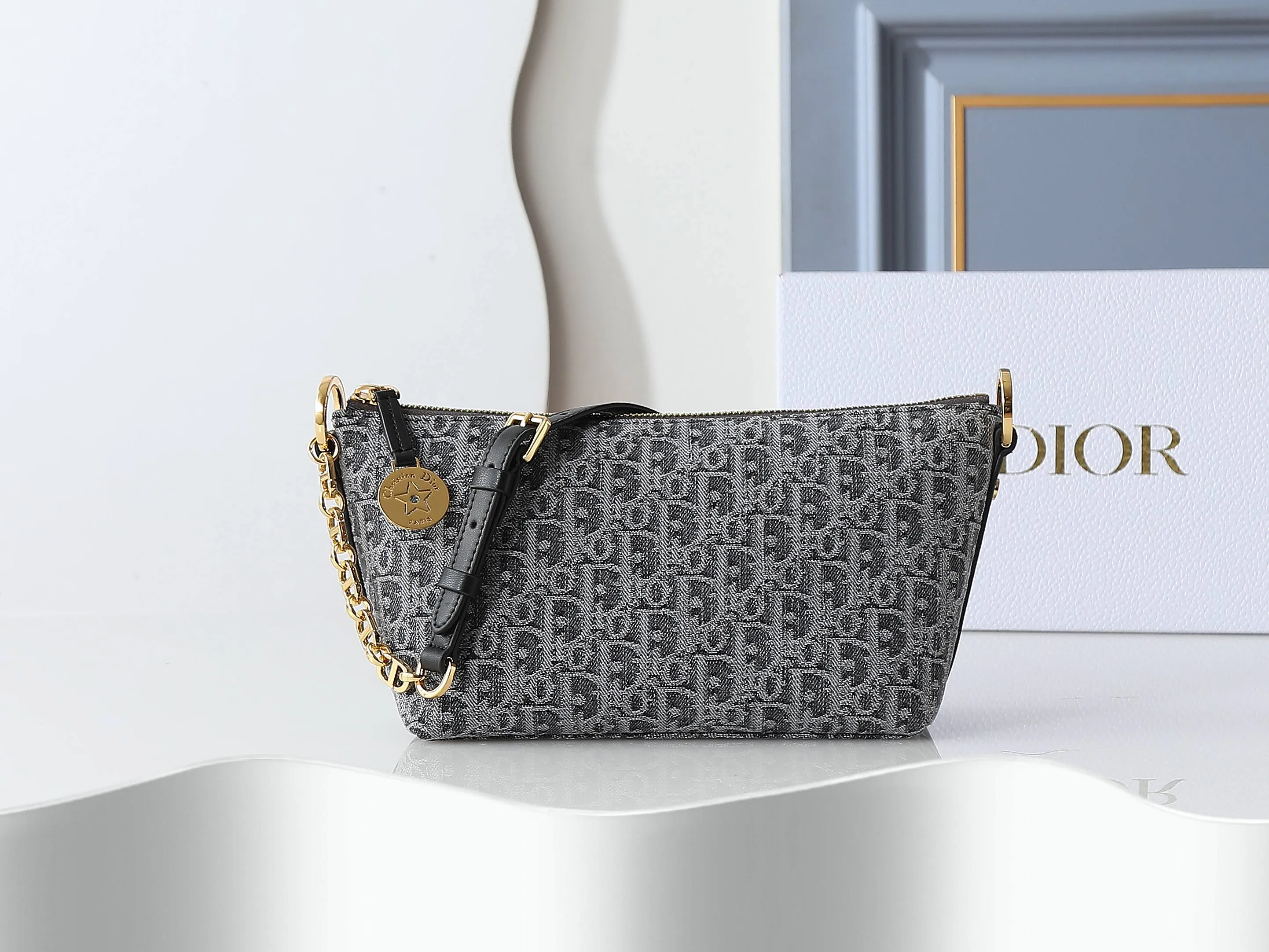 All Categories Official Website "Brand Women's Bags" Women's Bags 💙 DIOR 2026 New DIOR Crossbody Bag