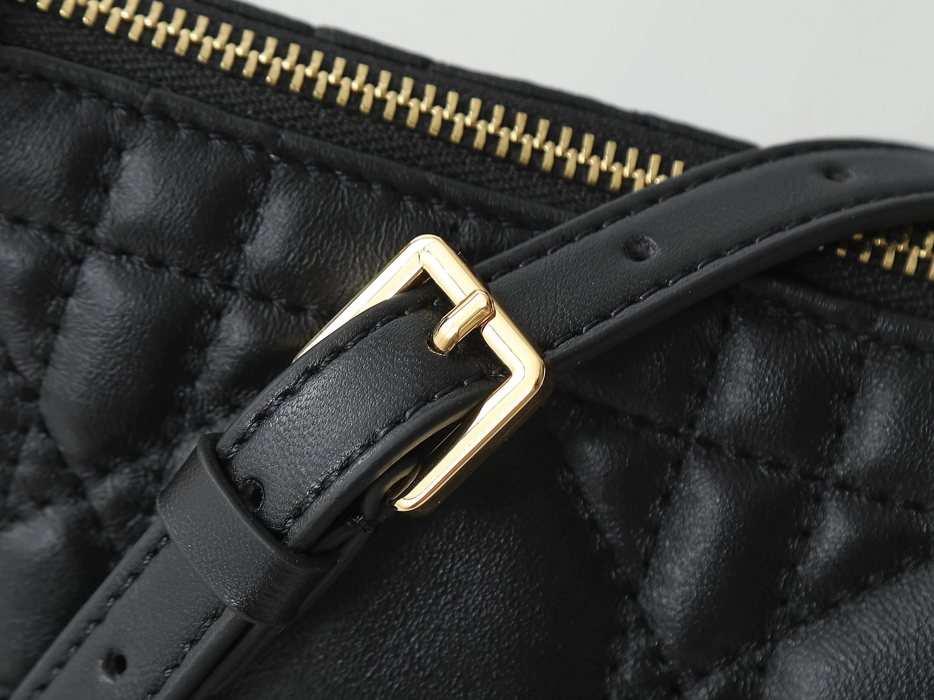 All Categories Official Website "Brand Women's Bags" Women's Bags 💙 DIOR 2026 New DIOR Crossbody Bag
