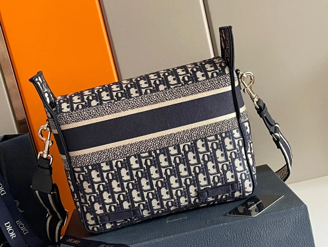 All Categories Official Website "Brand Women's Bags" Women's Bags 💙 DIOR 2025 New DIOR Crossbody Bag