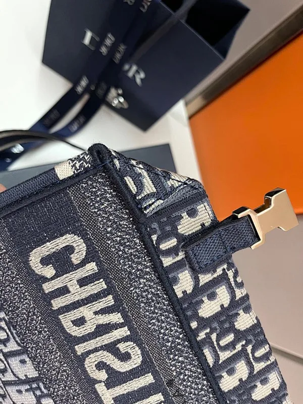 All Categories Official Website "Brand Women's Bags" Women's Bags 💙 DIOR 2025 New DIOR Crossbody Bag