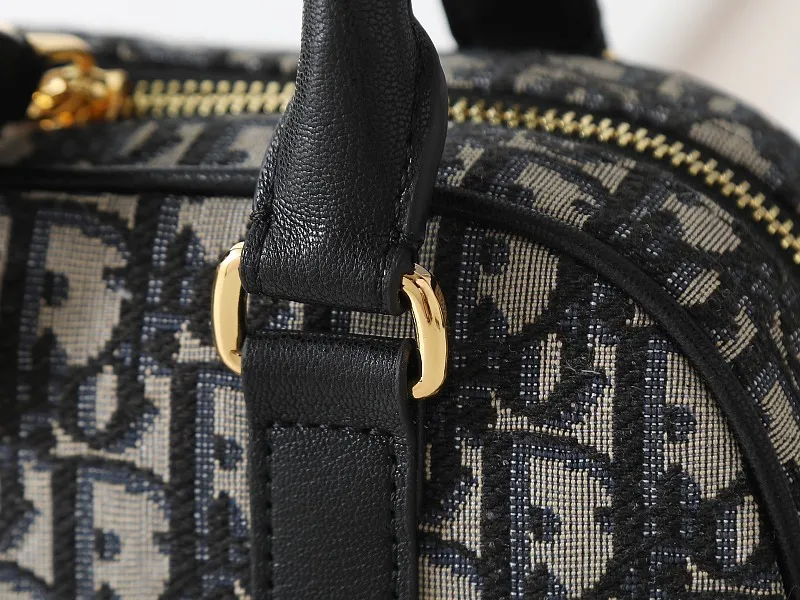 All Categories Official Website "Brand Women's Bags" Women's Bags 💙 DIOR 2026 New DIOR Crossbody Bag