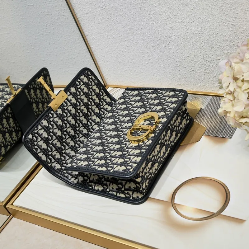 All Categories Official Website "Brand Women's Bags" Women's Bags 💙 DIOR 2025 New DIOR Crossbody Bag