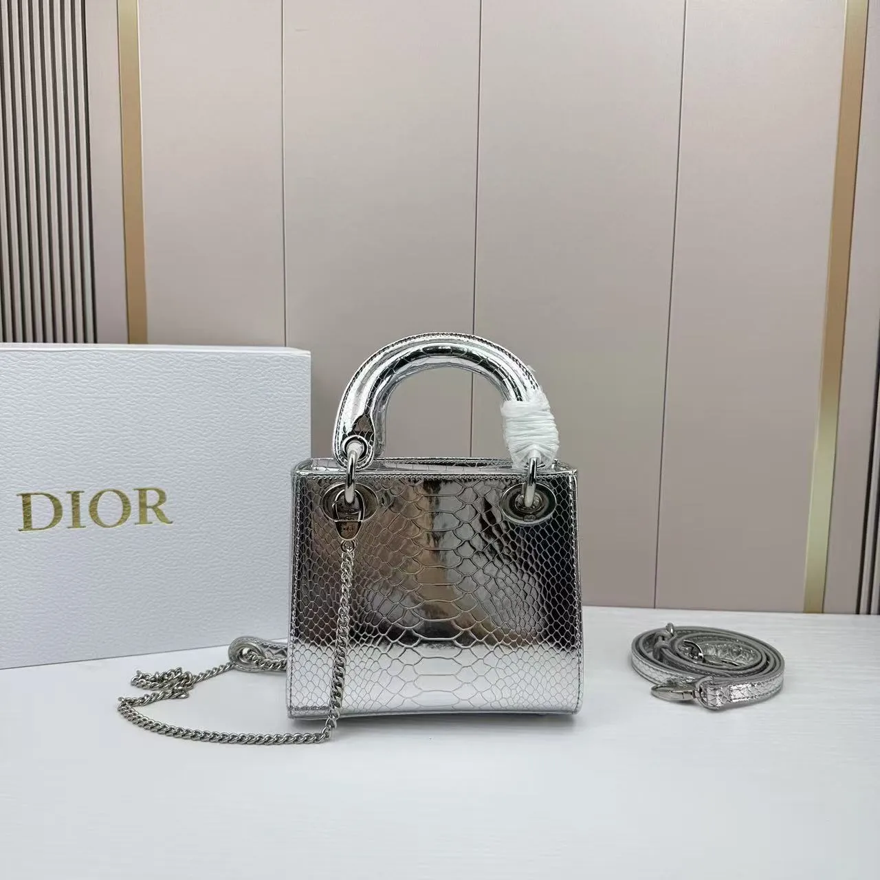 All Categories Official Website "Brand Women's Bags" Women's Bags 💙 DIOR 2026 New DIOR Crossbody Bag