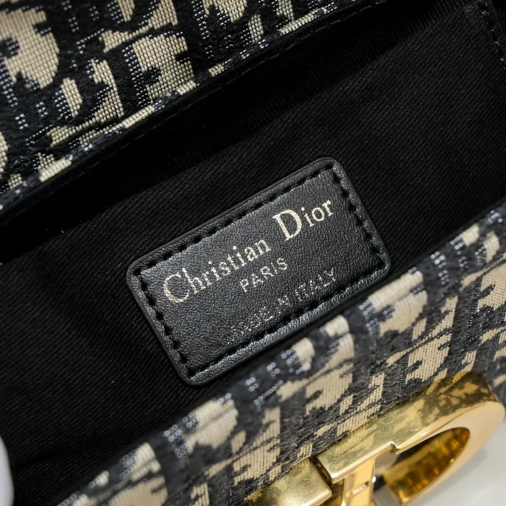 All Categories Official Website "Brand Women's Bags" Women's Bags 💙 DIOR 2025 New DIOR Crossbody Bag