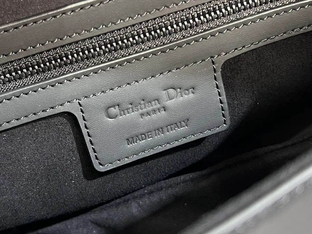 All Categories Official Website "Brand Women's Bags" Women's Bags 💙 DIOR 2026 New DIOR Crossbody Bag