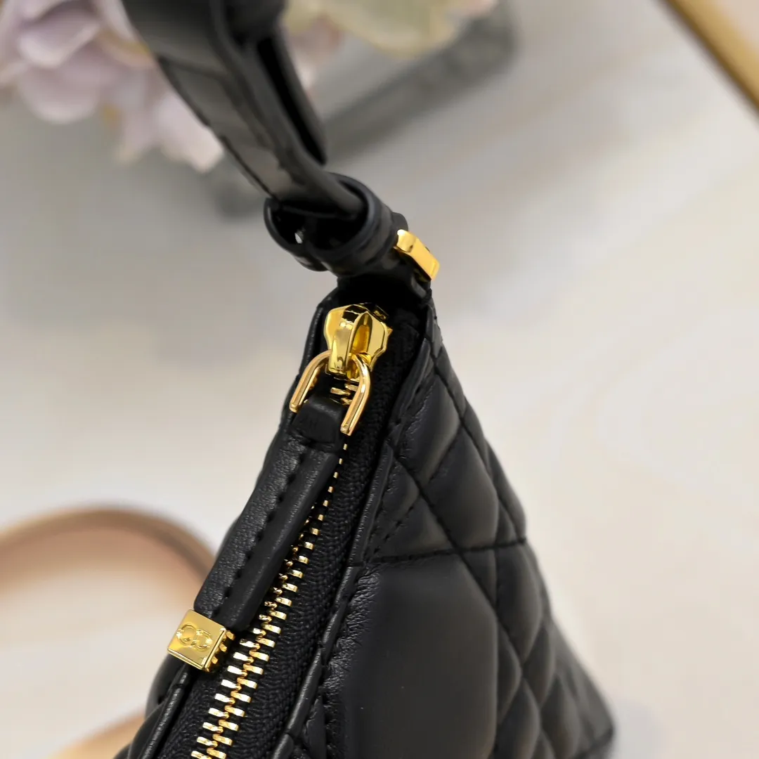 All Categories Official Website "Brand Women's Bags" Women's Bags 💙 DIOR 2026 New DiorMiss Caro Mini One-Shoulder Dumpling Bag