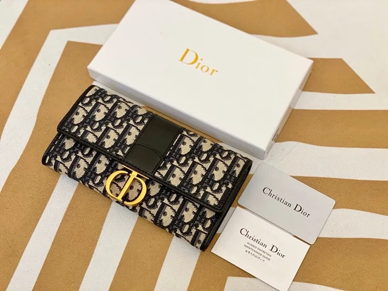 All Categories Official Website "Brand Women's Bags" Women's Bags 💙 DIOR 2025 New DIOR Crossbody Bag