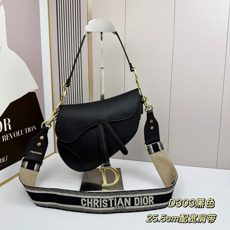 All categories Official website "Brand Women's Bags" Women's Bags 💙 DIOR DIOR 2026 new crossbody shoulder bag