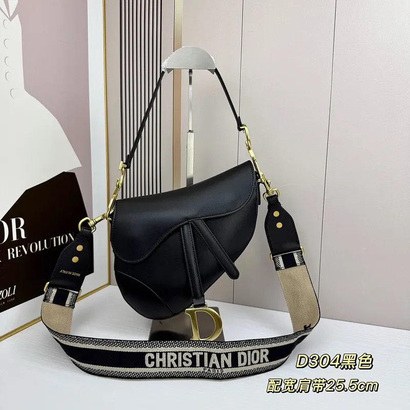 All categories Official website "Brand Women's Bags" Women's Bags 💙 DIOR DIOR 2026 new crossbody shoulder bag