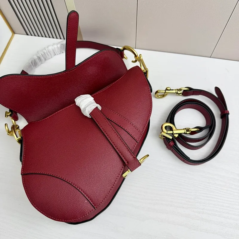 All categories Official website "Brand Women's Bags" Women's Bags 💙 DIOR DIOR 2026 new crossbody shoulder bag