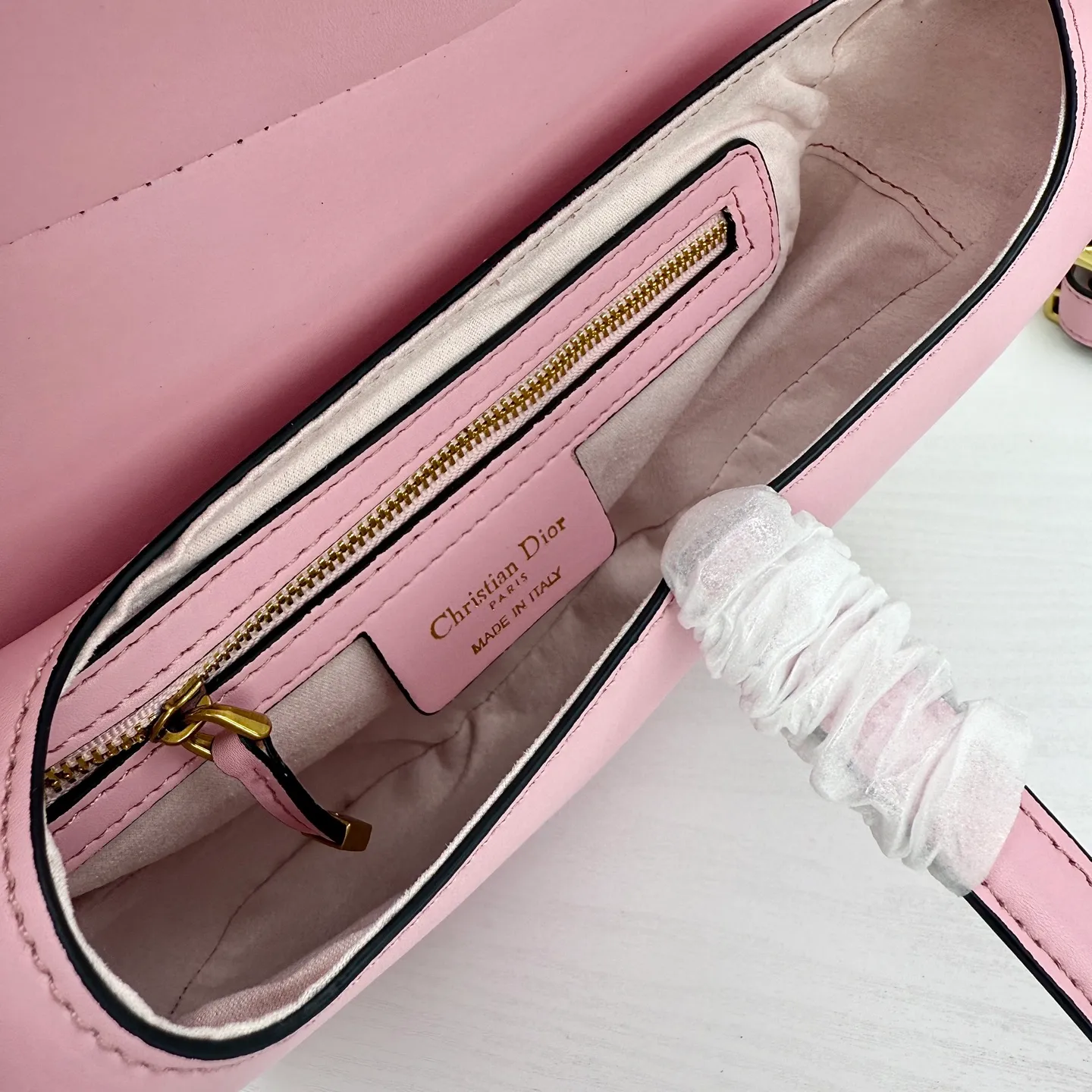 All categories Official website "Brand Women's Bags" Women's Bags 💙 DIOR DIOR 2026 new crossbody shoulder bag