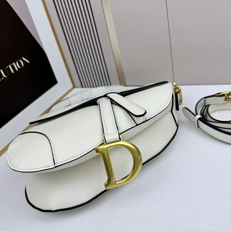 All categories Official website "Brand Women's Bags" Women's Bags 💙 DIOR DIOR 2026 new crossbody shoulder bag