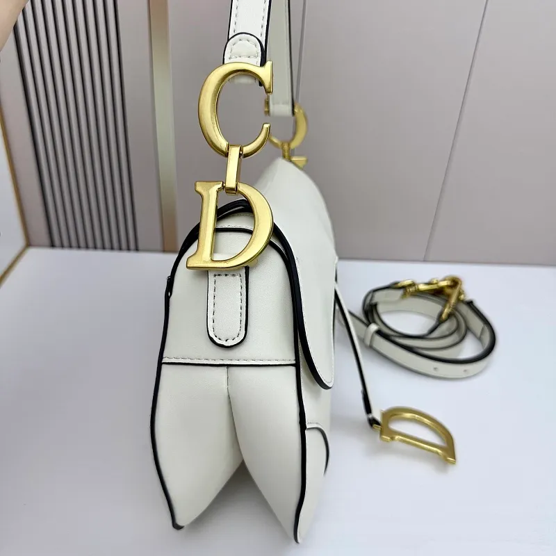 All categories Official website "Brand Women's Bags" Women's Bags 💙 DIOR DIOR 2026 new crossbody shoulder bag