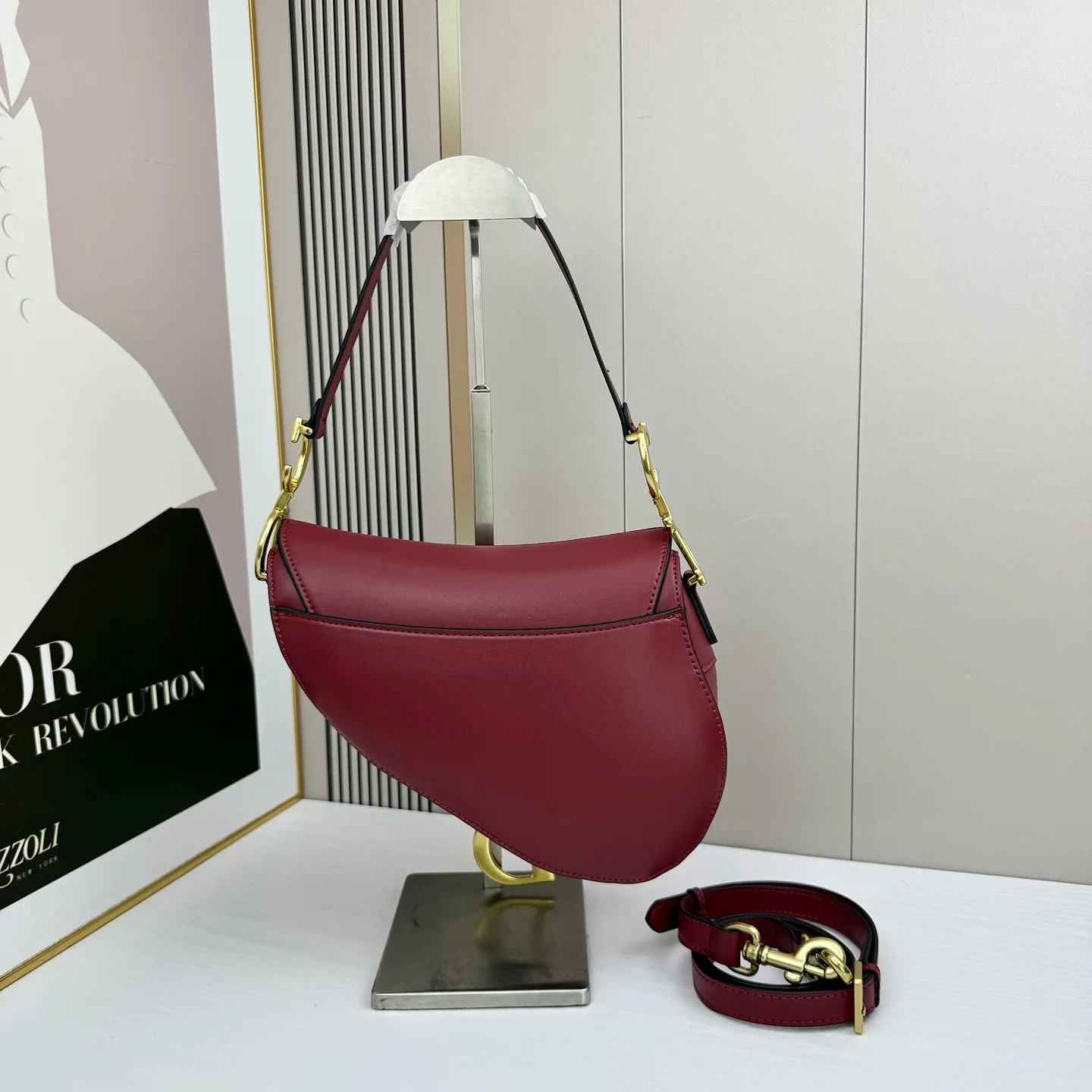 All categories Official website "Brand Women's Bags" Women's Bags 💙 DIOR DIOR 2026 new crossbody shoulder bag