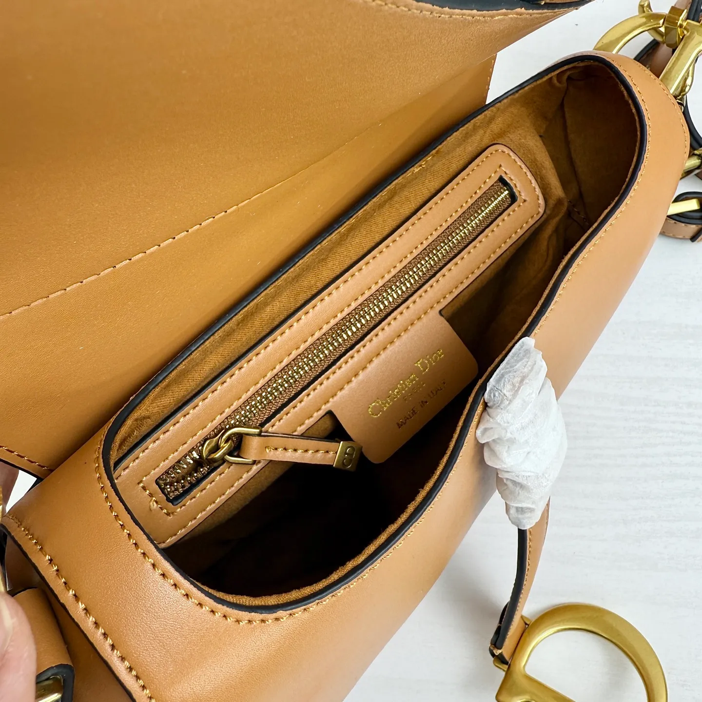 All categories Official website "Brand Women's Bags" Women's Bags 💙 DIOR DIOR 2026 new crossbody shoulder bag