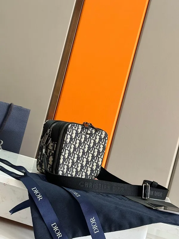 All Categories Official Website "Brand Women's Bags" Women's Bags 💙 DIOR 2025 New DIOR Crossbody Bag