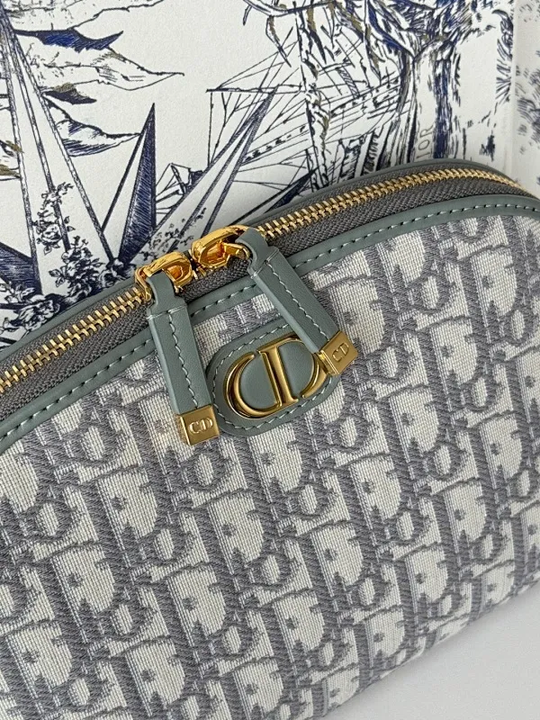 All Categories Official Website "Brand Women's Bags" Women's Bags 💙 DIOR 2025 New Dior Cosmetic Bag