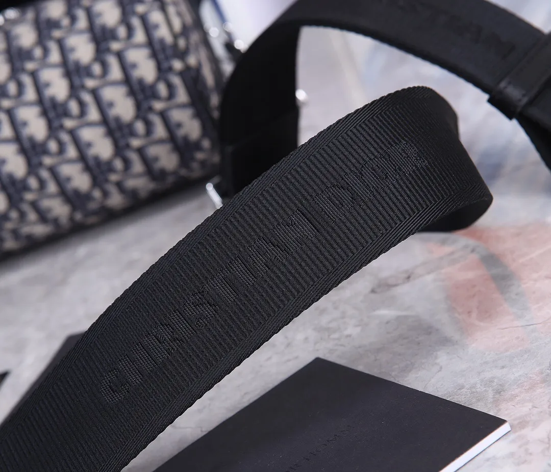 All Categories Official Website "Brand Women's Bags" Women's Bags 💙 DIOR 2025 New DIOR Crossbody Bag