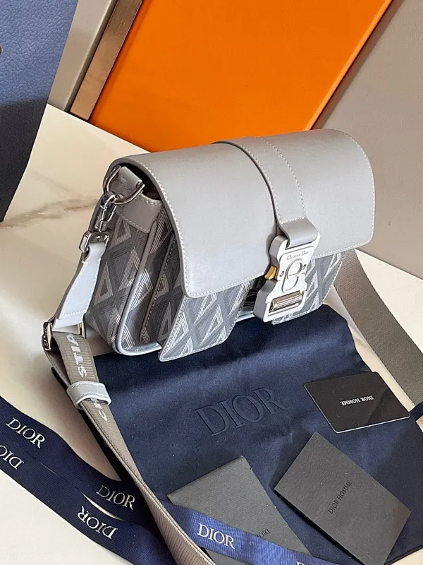 All Categories Official Website "Brand Women's Bags" Women's Bags 💙 DIOR 2025 New DIOR Crossbody Bag