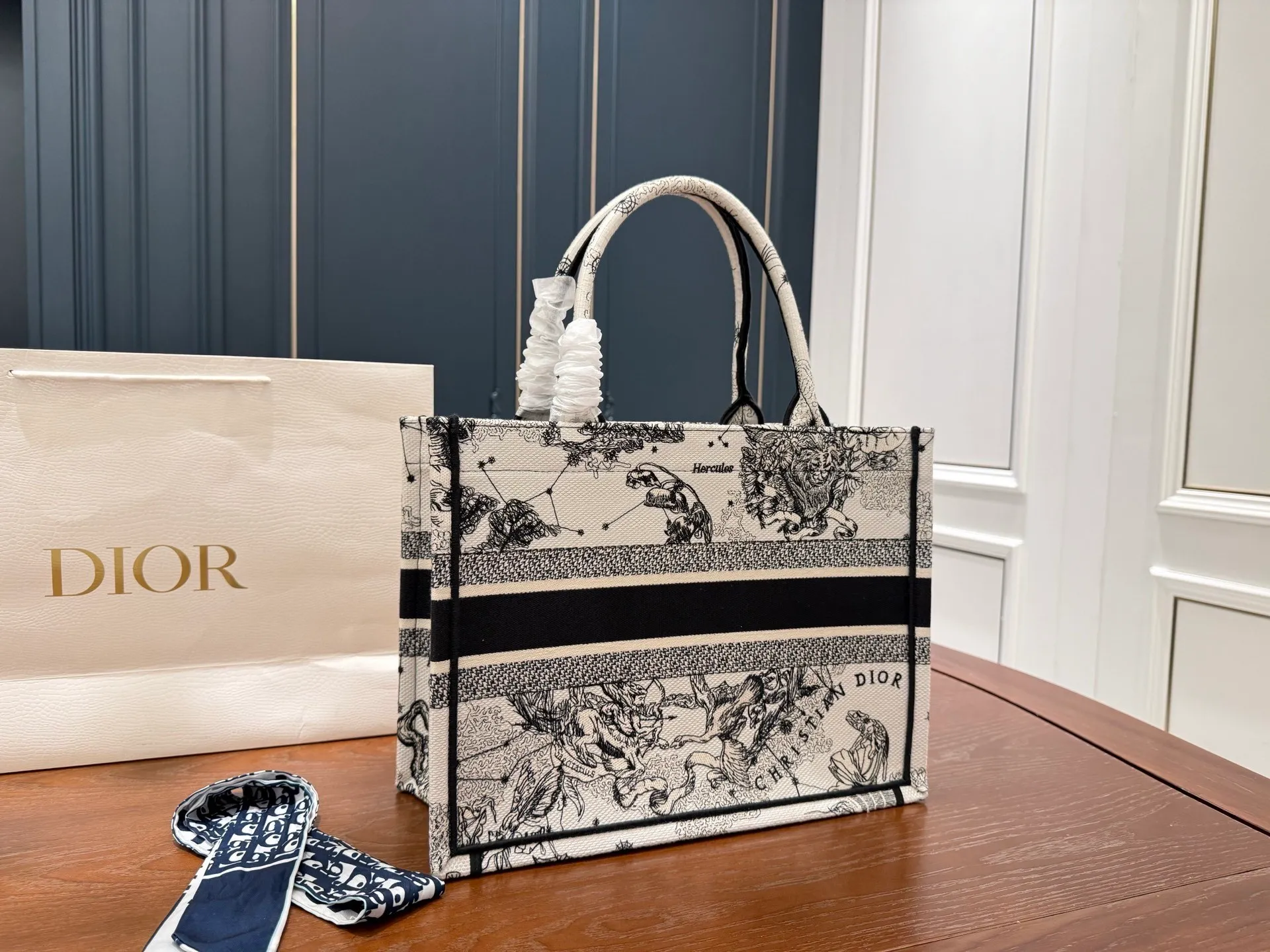 All Categories Official Website "Brand Women's Bags" Women's Bags 💙 DIOR 2025 New DIOR Handbags