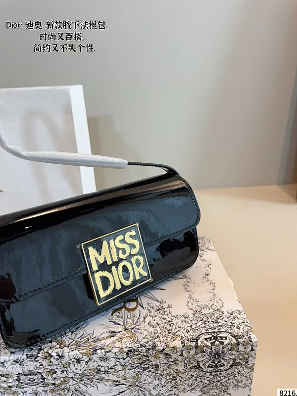 All categories Official website "Brand Women's Bags" Women's Bags 💙 DIOR 2025 new DIOR armpit bag