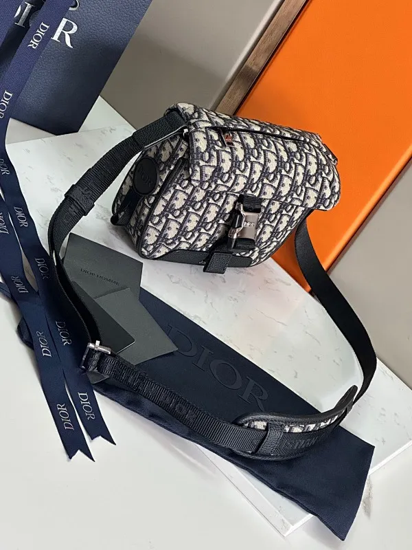 All Categories Official Website "Brand Women's Bags" Women's Bags 💙 DIOR 2025 New DIOR Crossbody Bag