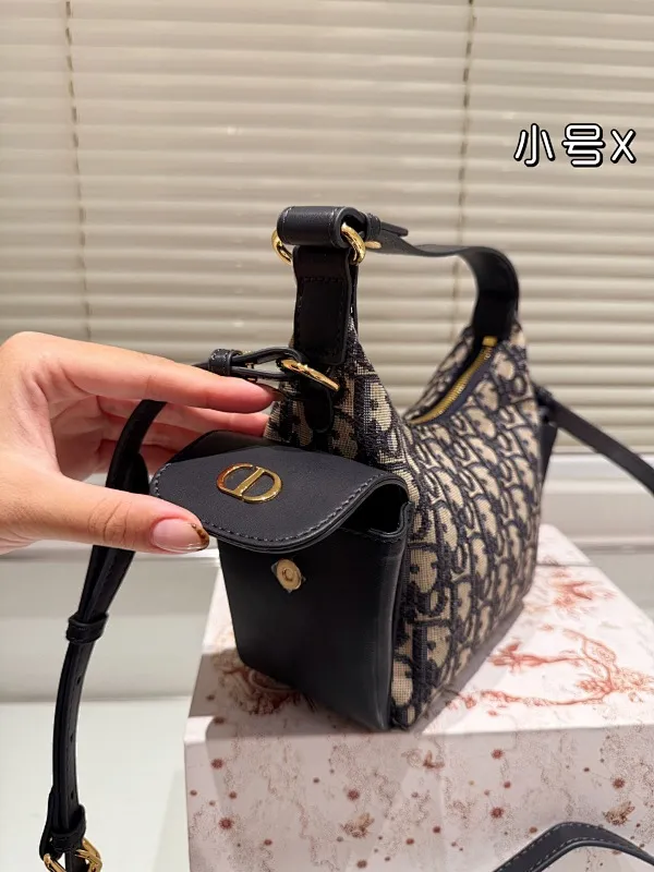 All Categories Official Website "Brand Women's Bags" Women's Bags 💙 DIOR 2025 New DIOR Crossbody Bag