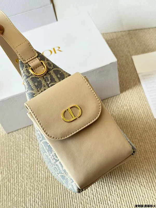 All categories Official website "Brand Women's Bags" Women's Bags 💙 DIOR 2025 new DIOR armpit bag