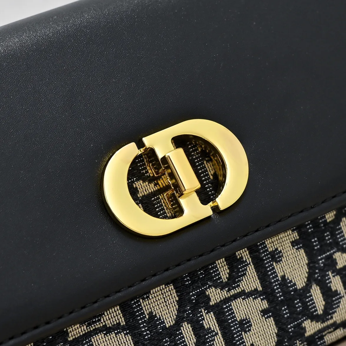 All Categories Official Website "Brand Women's Bags" Women's Bags 💙 DIOR 2025 New DIOR Crossbody Bag