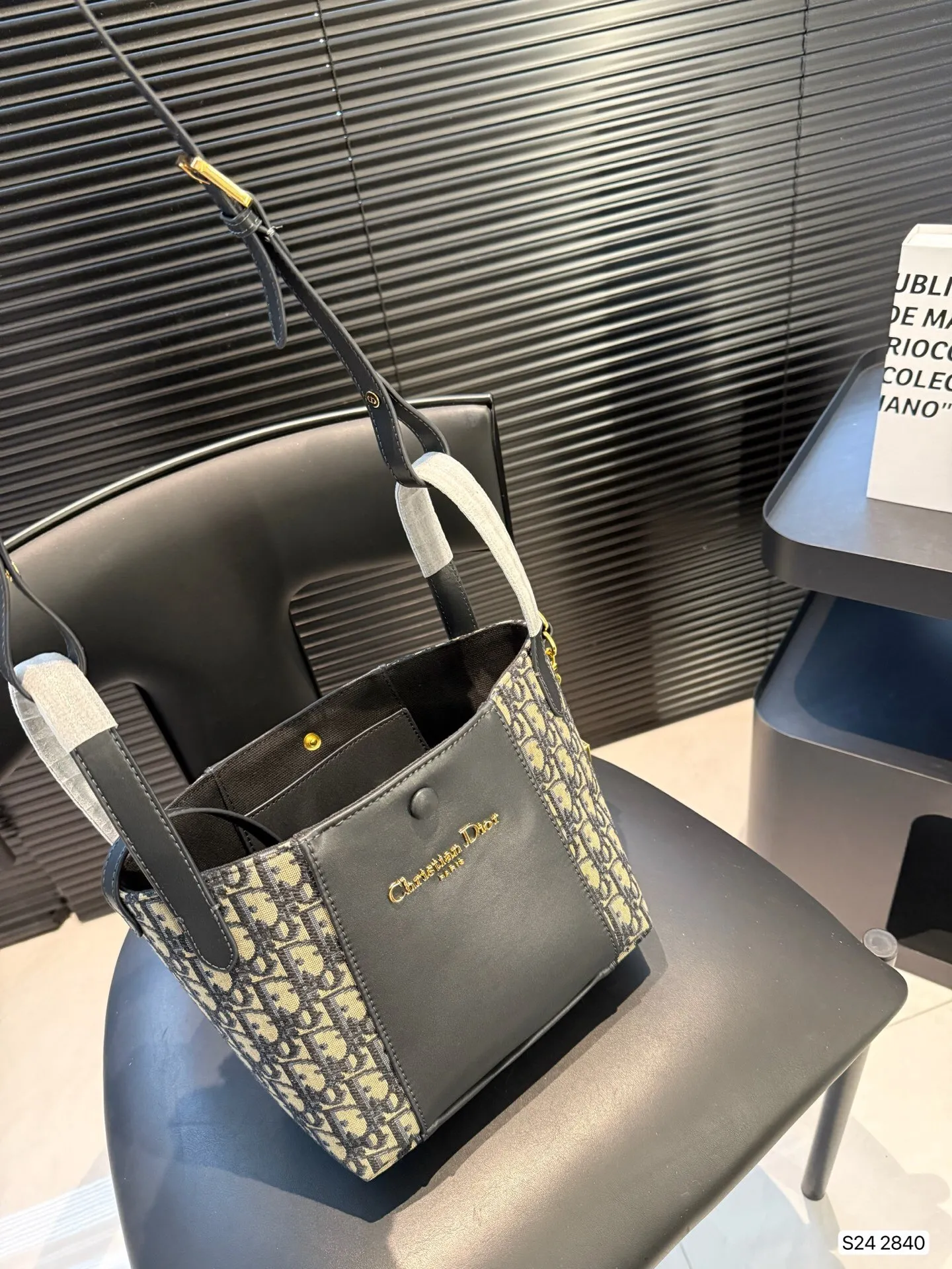 All Categories Official Website "Brand Women's Bags" Women's Bags 💙 DIOR 2025 New DIOR Crossbody Bag