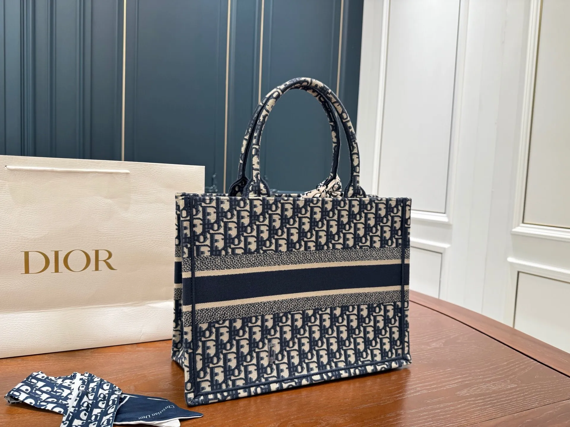 All Categories Official Website "Brand Women's Bags" Women's Bags 💙 DIOR 2025 New DIOR Handbags