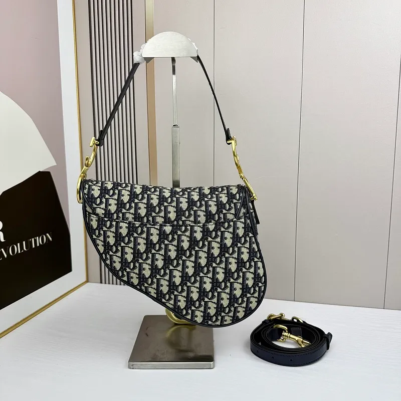 All categories Official website "Brand Women's Bags" Women's Bags 💙 DIOR DIOR 2026 new crossbody shoulder bag