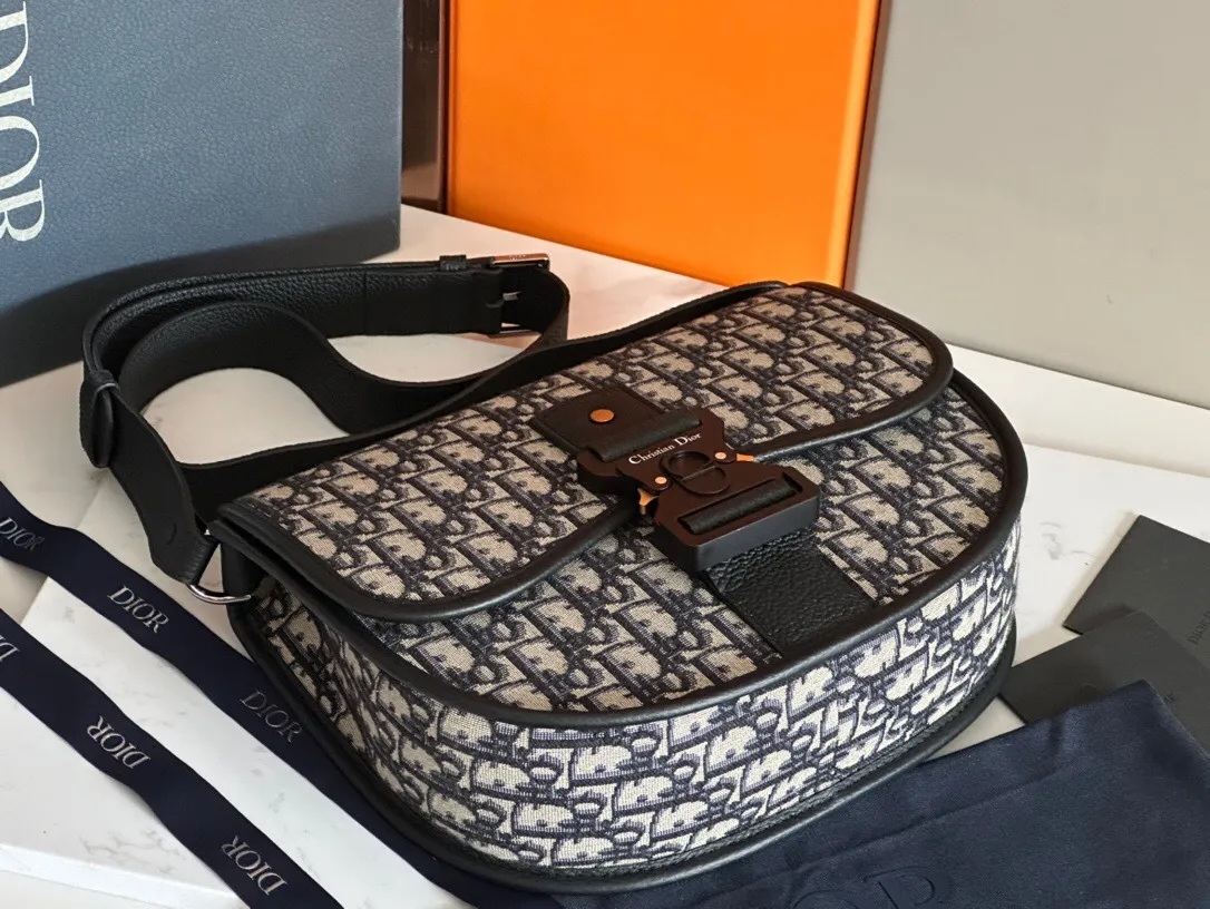 All Categories Official Website "Brand Women's Bags" Women's Bags 💙 DIOR 2025 New DIOR Crossbody Bag