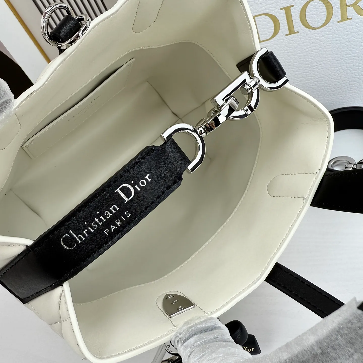 All Categories Official Website "Brand Women's Bags" Women's Bags 💙 DIOR 2026 New DIOR Handbags