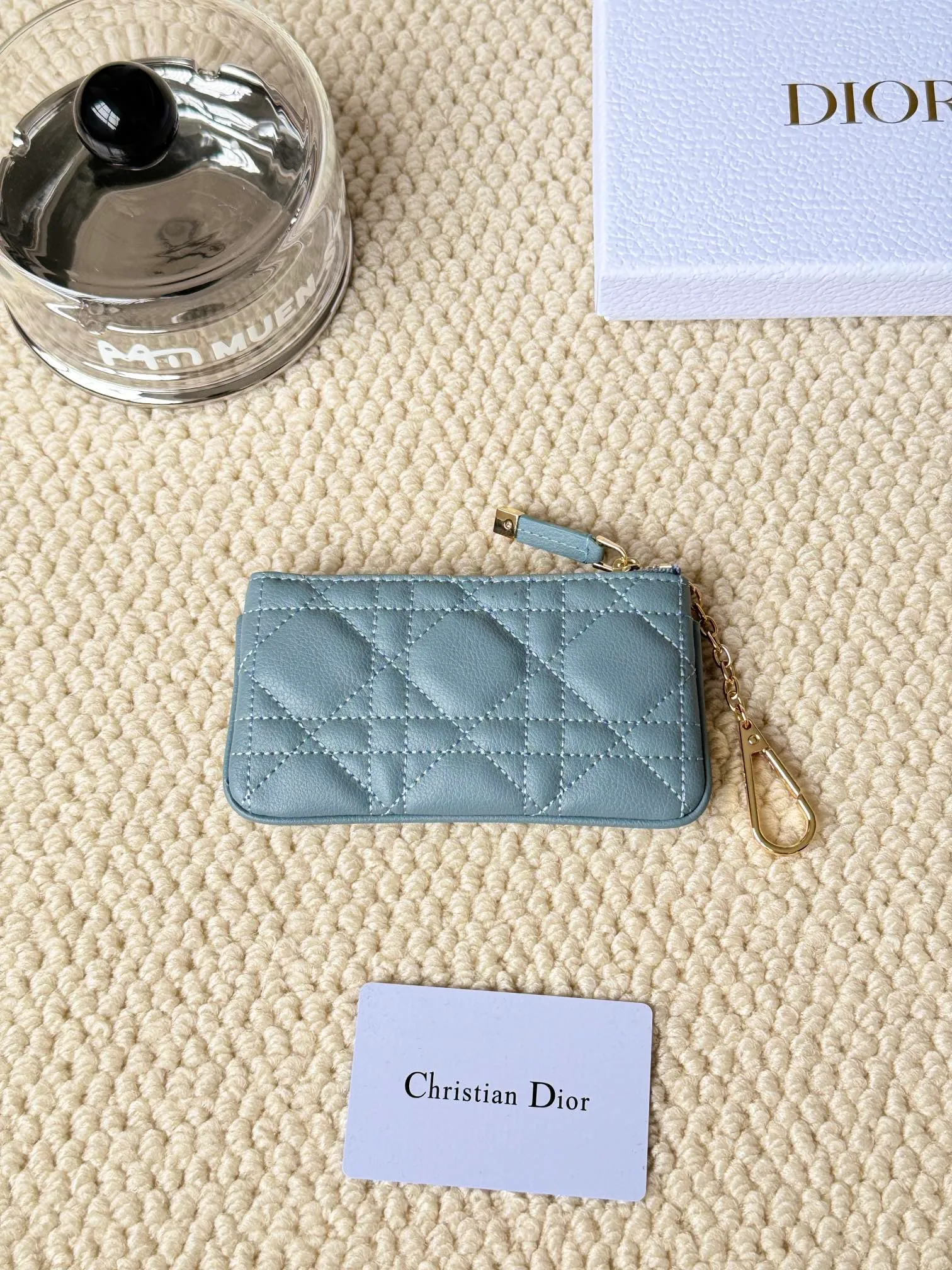💰140 2024 spring and summer new coin purse key bag is small and cute Size: 14.5*7.6cm Model: S5158UWHC_M30G This Dior Caro card holder is elegant and practical. Carefully crafted from soft cow leather, it is decorated with cannage pattern topstitching and a CD logo on the front to enhance the style. Elegant and sophisticated. 30 Montaigne Glycine Coin Purse Key Case 🔑 Compact and practical, unique, it can store various daily necessities, suitable for various occasions, and can be matched with its 30Montaigne items. CD logo on front