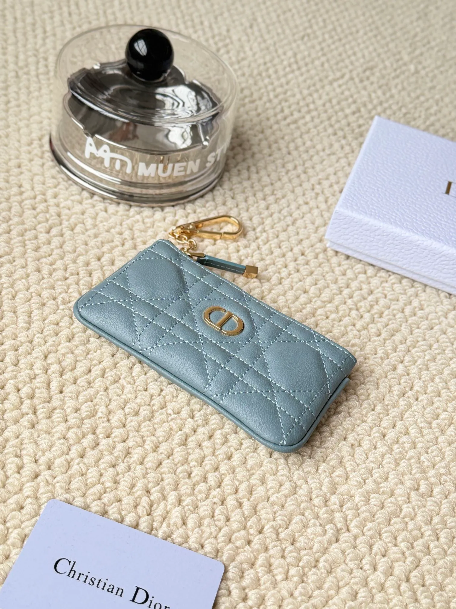 💰140 2024 spring and summer new coin purse key bag is small and cute Size: 14.5*7.6cm Model: S5158UWHC_M30G This Dior Caro card holder is elegant and practical. Carefully crafted from soft cow leather, it is decorated with cannage pattern topstitching and a CD logo on the front to enhance the style. Elegant and sophisticated. 30 Montaigne Glycine Coin Purse Key Case 🔑 Compact and practical, unique, it can store various daily necessities, suitable for various occasions, and can be matched with its 30Montaigne items. CD logo on front