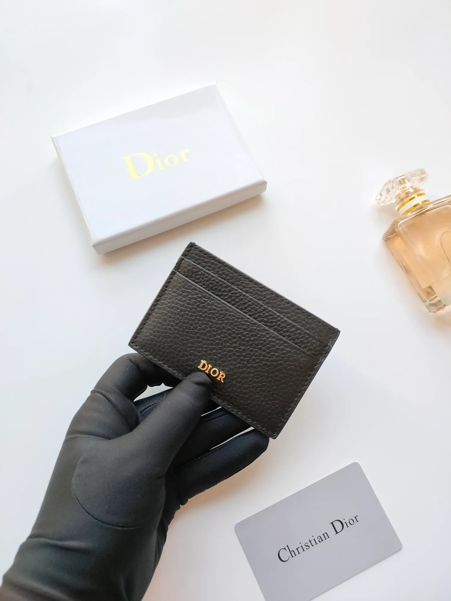 💰90 Dior new products are shipped👉Dior genuine pickup bag🎀Cow leather credit card holder, original one-to-one hardware, copied details😋Style number: C139😎Size: 10.5×7.5cm