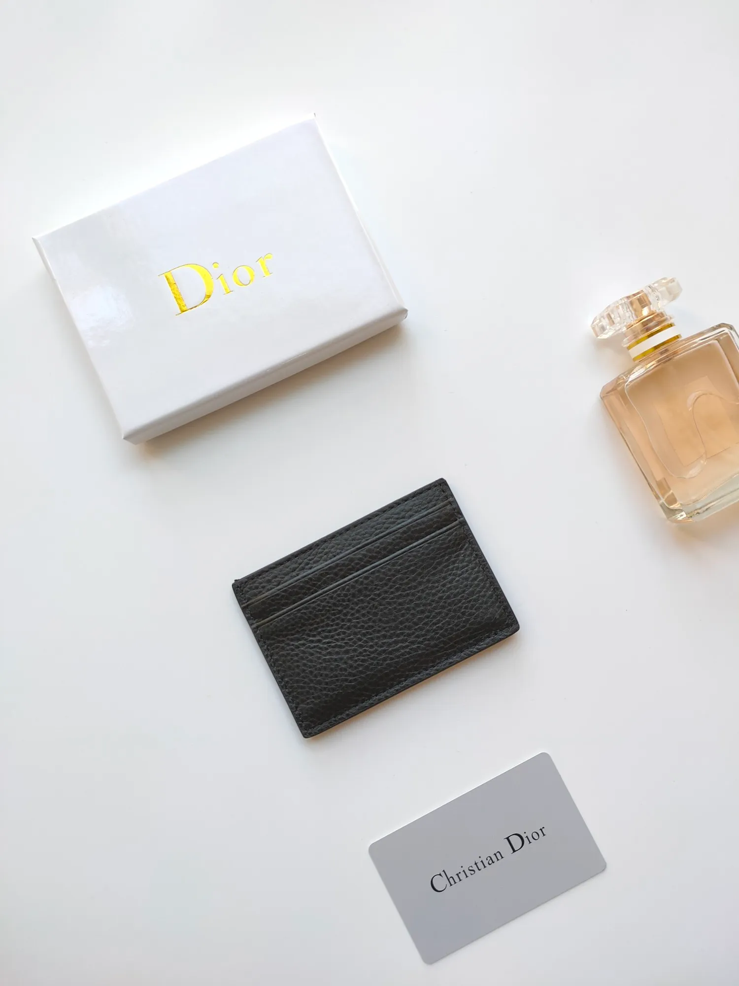 💰90 Dior new products are shipped👉Dior genuine pickup bag🎀Cow leather credit card holder, original one-to-one hardware, copied details😋Style number: C139😎Size: 10.5×7.5cm