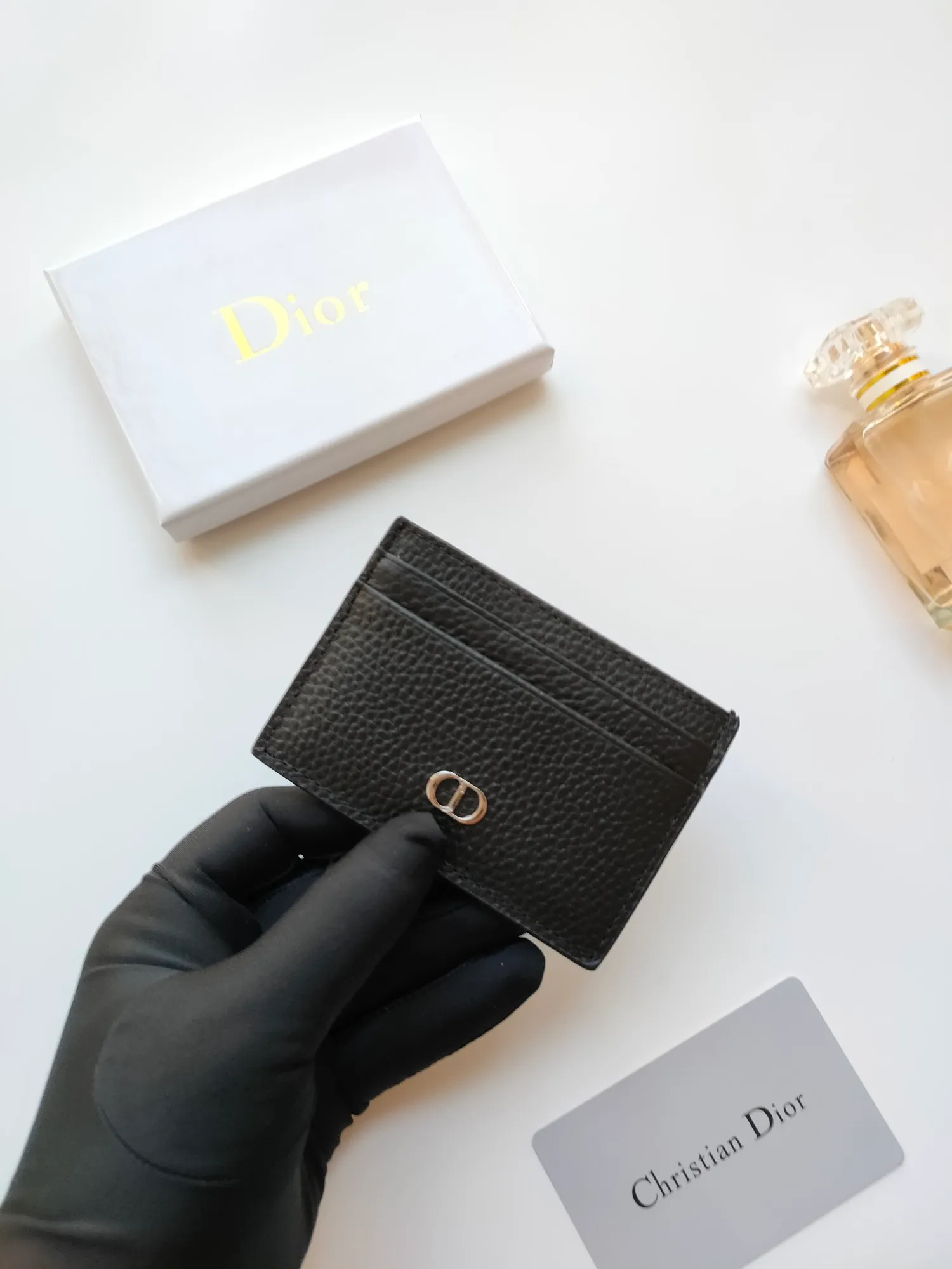 💰90 Dior new products are shipped👉Dior genuine pickup bag🎀Cow leather credit card holder, original one-to-one hardware, copied details😋Style number: C139😎Size: 10.5×7.5cm