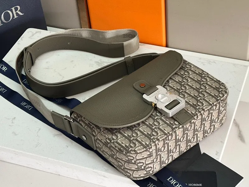 All Categories Official Website "Brand Women's Bags" Women's Bags 💙 DIOR 2025 New DIOR Crossbody Bag