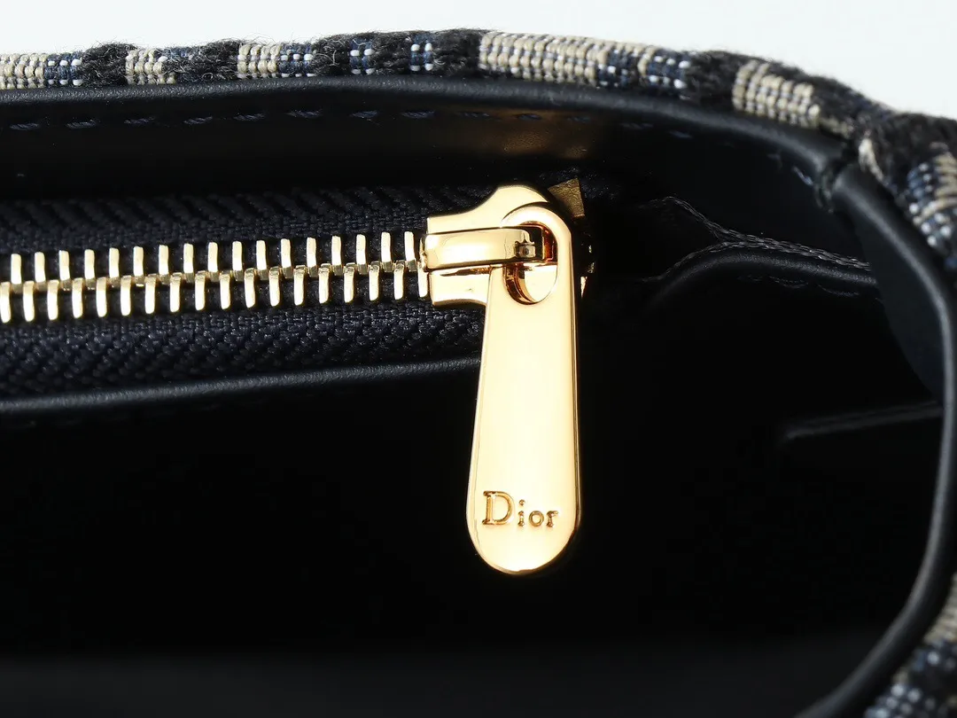 All Categories Official Website "Brand Women's Bags" Women's Bags 💙 DIOR 2025 New DIOR Crossbody Bag