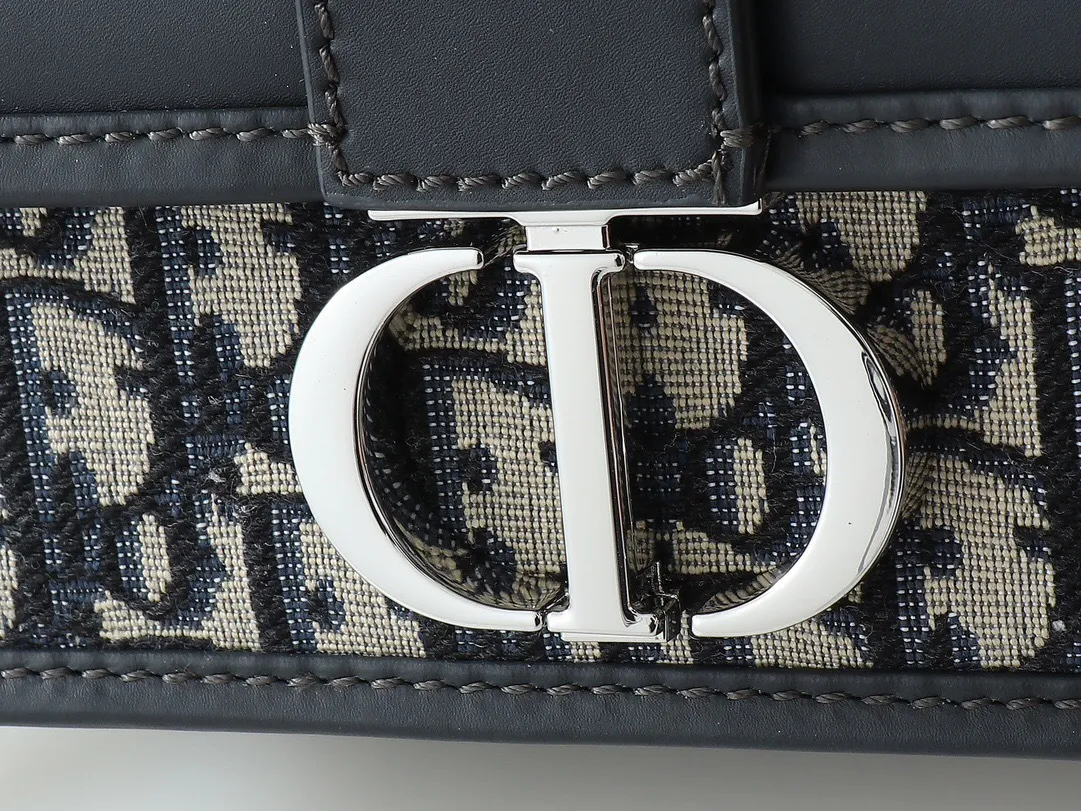 All Categories Official Website "Brand Women's Bags" Women's Bags 💙 DIOR 2025 New DIOR Crossbody Bag