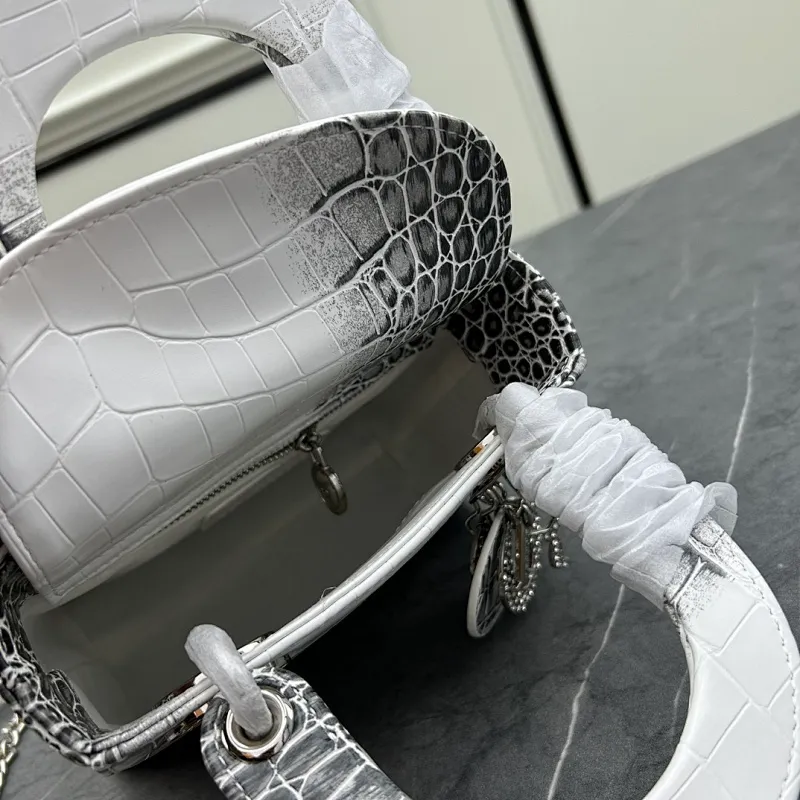All Categories Official Website "Brand Women's Bags" Women's Bags 💙 DIOR 2026 New DIOR Handbags