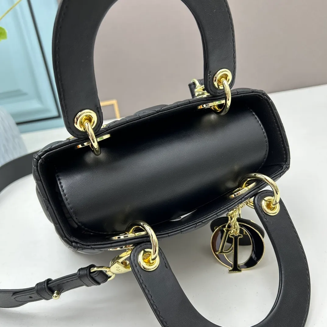 All Categories Official Website "Brand Women's Bags" Women's Bags 💙 DIOR 2026 New DIOR Handbags