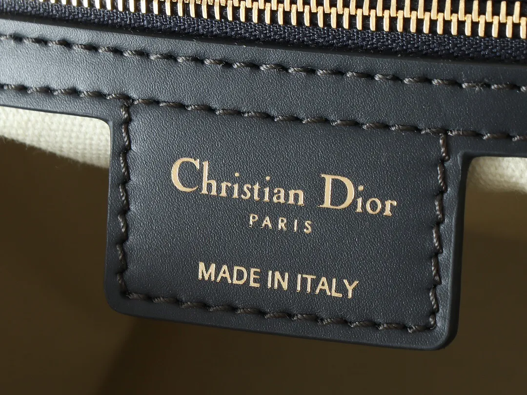 All Categories Official Website "Brand Women's Bags" Women's Bags 💙 DIOR 2025 New DIOR Crossbody Bag