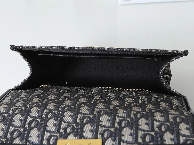 All Categories Official Website "Brand Women's Bags" Women's Bags 💙 DIOR 2026 New DIOR Crossbody Bag