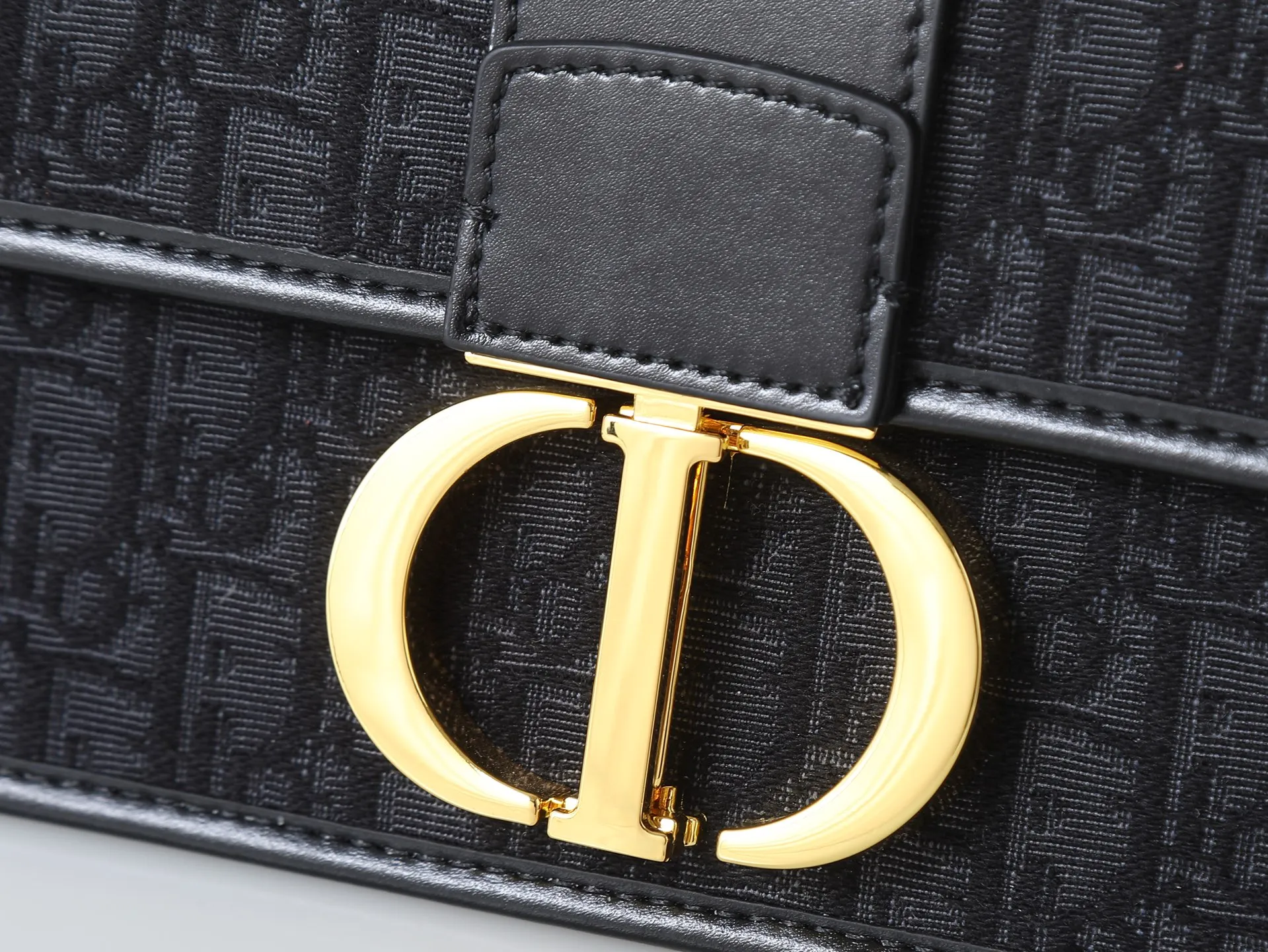 All Categories Official Website "Brand Women's Bags" Women's Bags 💙 DIOR 2026 New DIOR Crossbody Bag