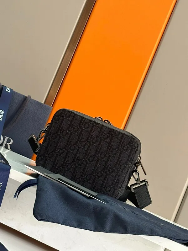 All Categories Official Website "Brand Women's Bags" Women's Bags 💙 DIOR 2025 New DIOR Crossbody Bag