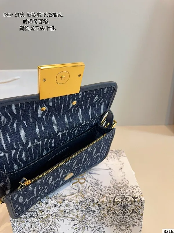 All categories Official website "Brand Women's Bags" Women's Bags 💙 DIOR 2025 new DIOR armpit bag