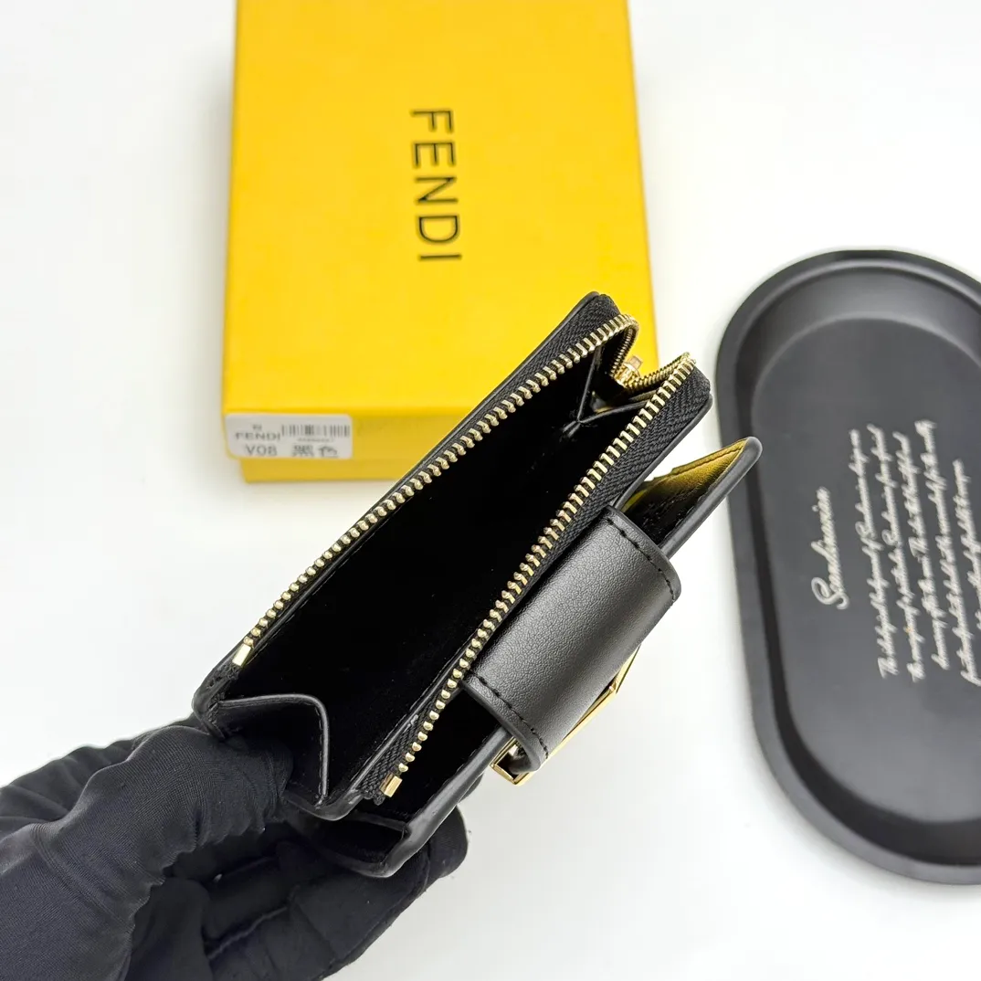 All Categories Fendi Wallet (Fendi) Fendi V08